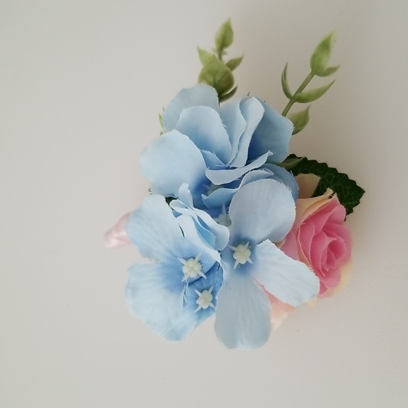 Bundle of 5 Wedding Bridal Bouquet Set - Picture 9 of 13